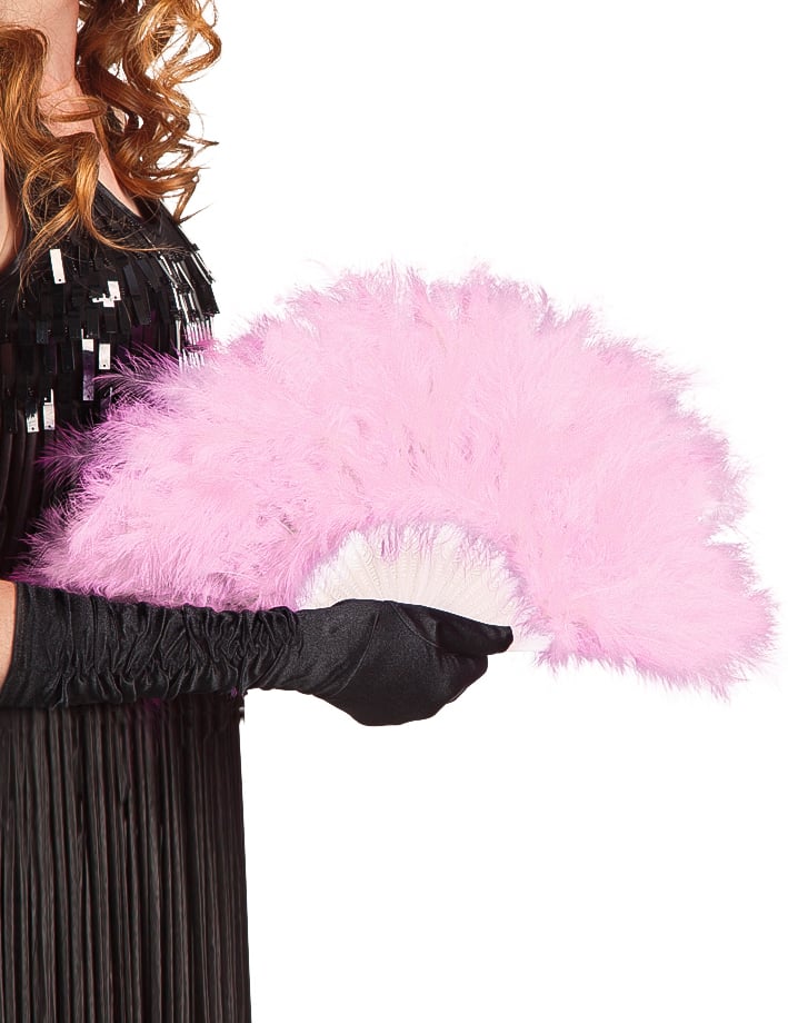 Vue de face de l'éventail à plumes pour femme