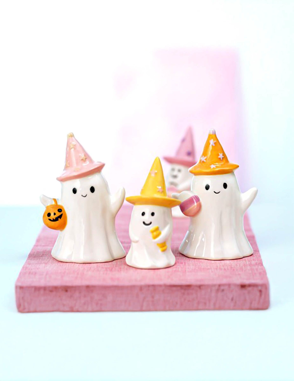 Dekorativni duh Summerween od keramike sa zvjezdastim šeširom 9,5 x 8 x 15 cm