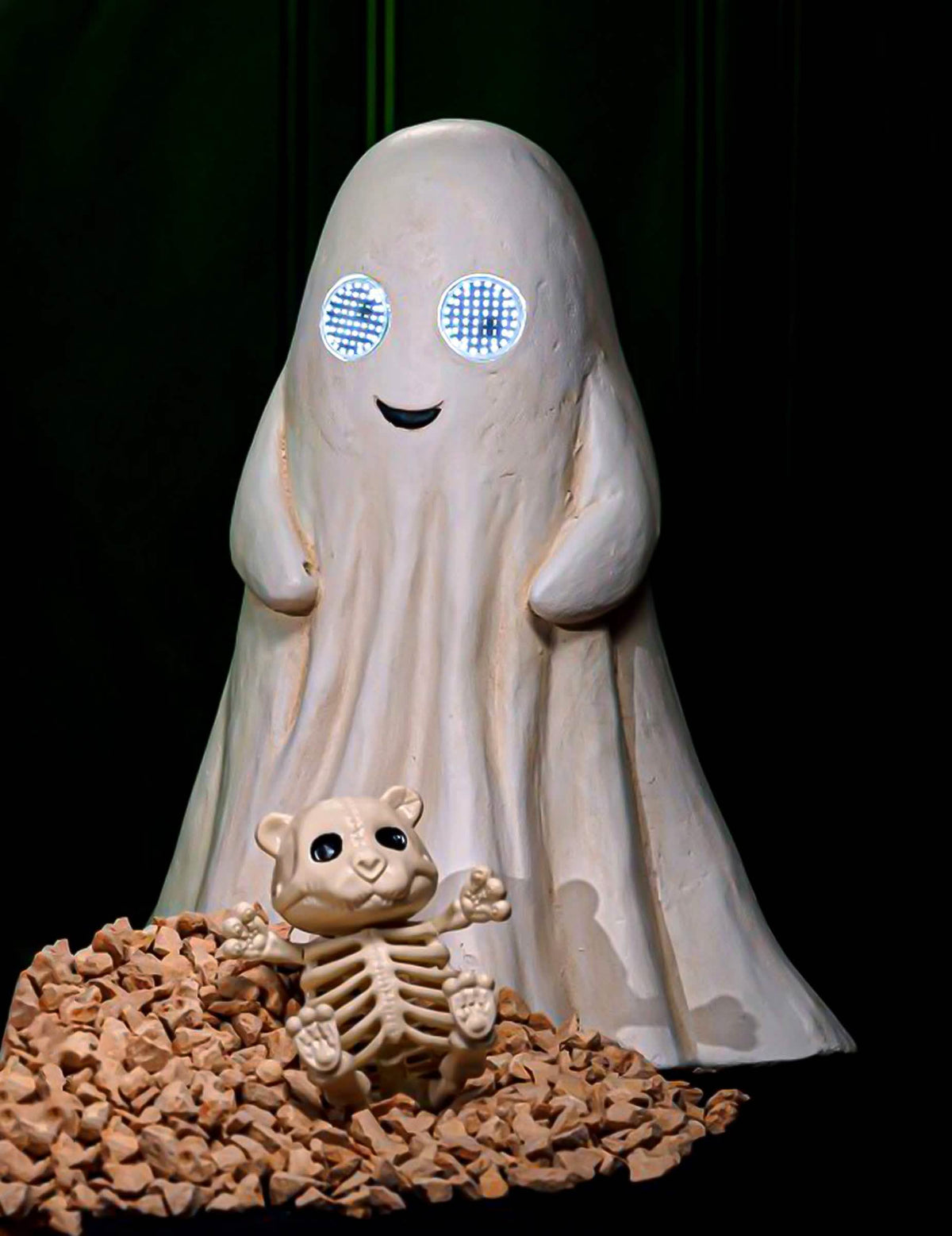 Dekorativni duh Summerween od magnezija s animiranim LED očima 34,5 x 24 x 42 cm