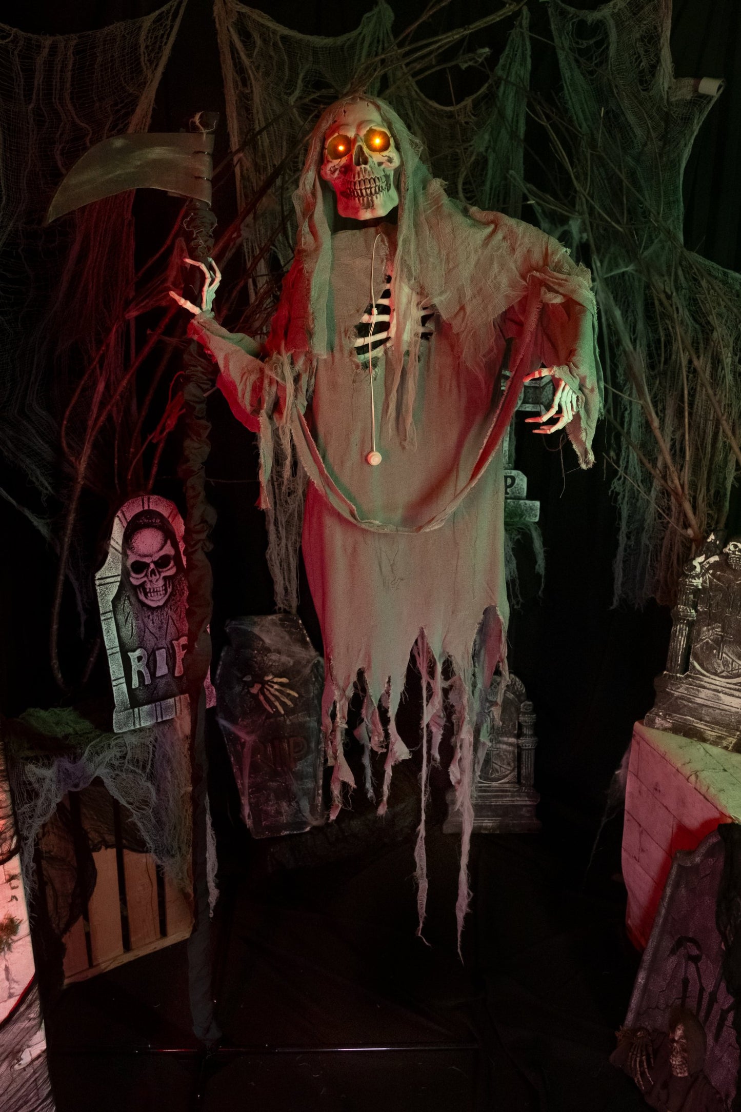 Zastrašujući plutajući žetelica 183 cm