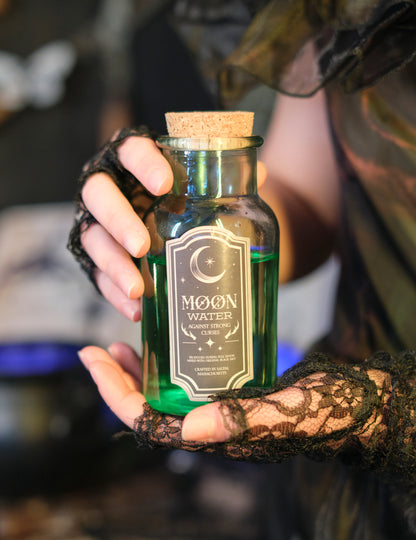 Mjesečna voda zelena staklena bočica 13.5 cm