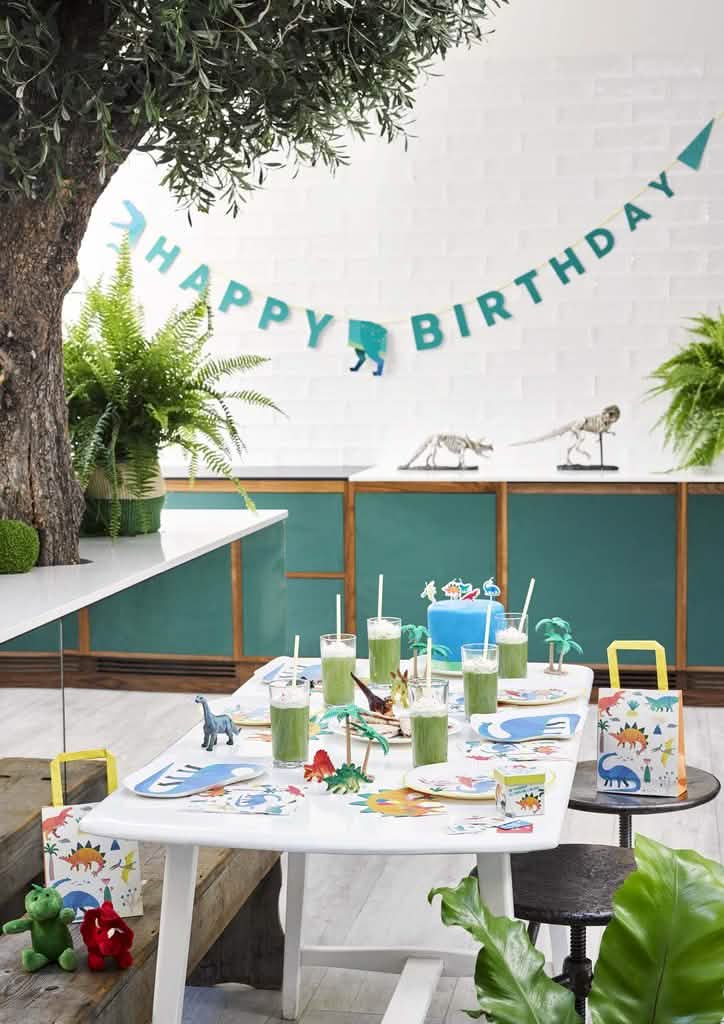 Prikaz girlande od kartona happy birthday dinosaurus