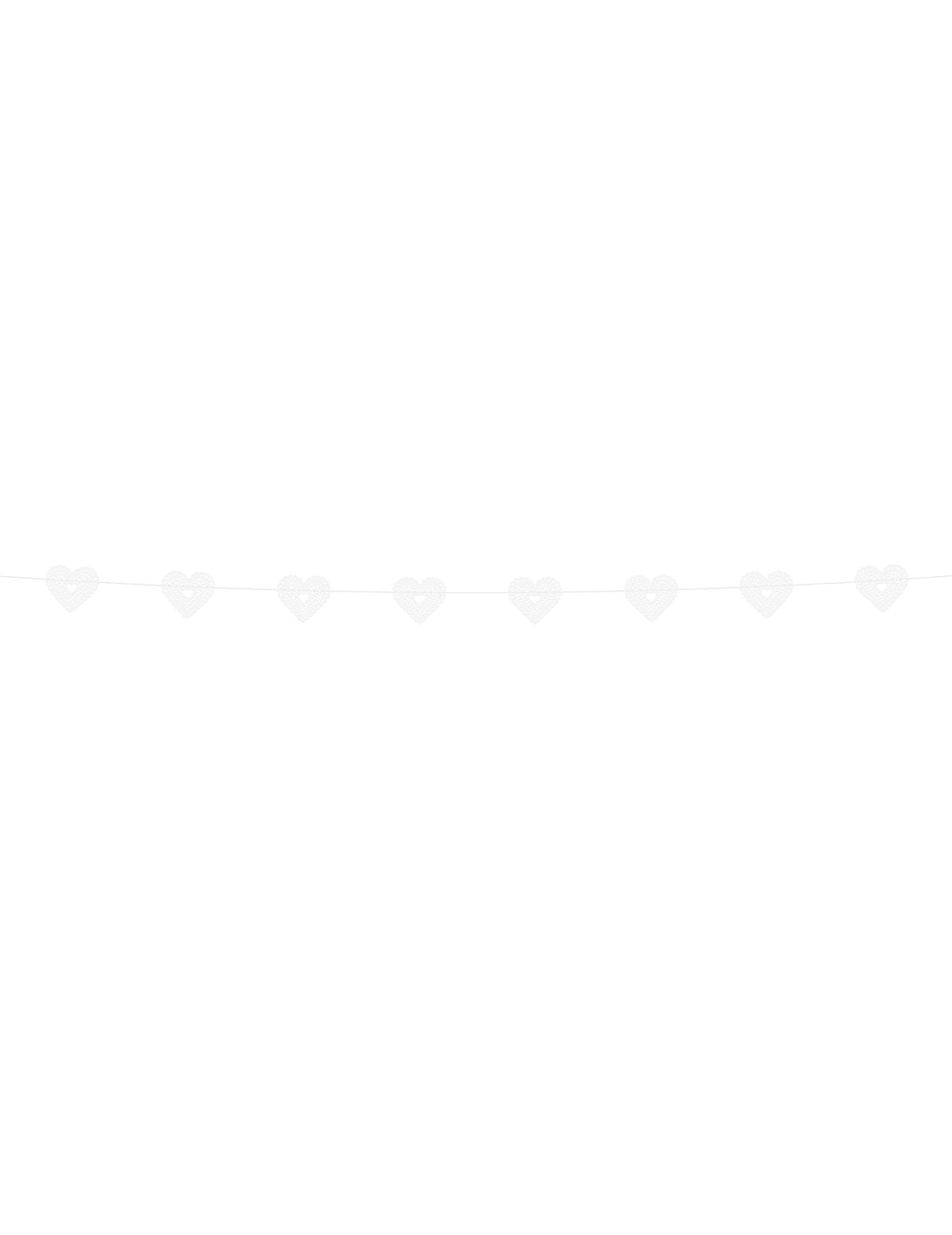 Vue horizontale de la guirlande en papier cœurs dentelle pour mariage