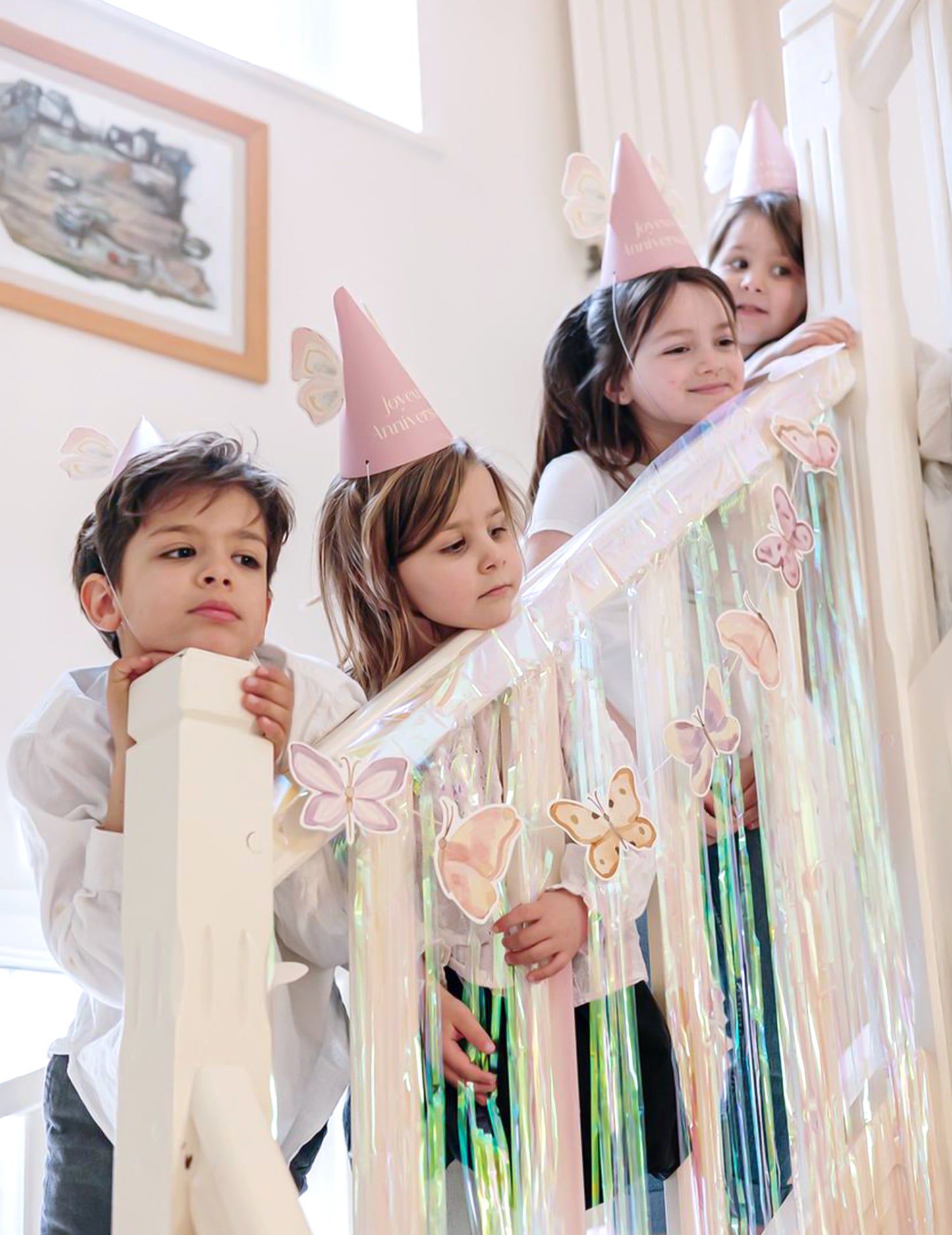 Girlanda od leptira pastelno ružičastog papira 10 cm x 1,5 m čarobna atmosfera