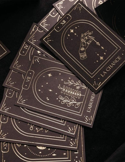 Set od 20 proročanskih karata Cosmic Spirit od crnog i zlatnog papira 8 x 11 cm