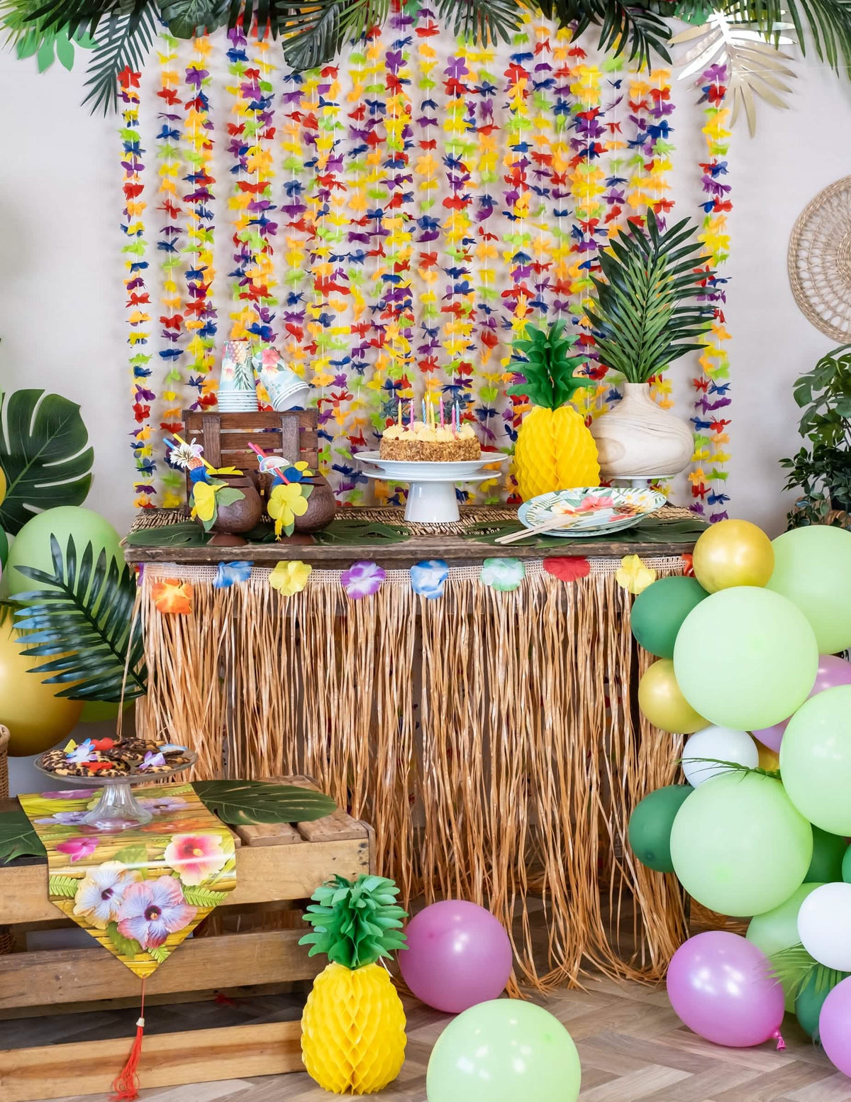 Postavljanje na svečani buffet stolne suknje havaji