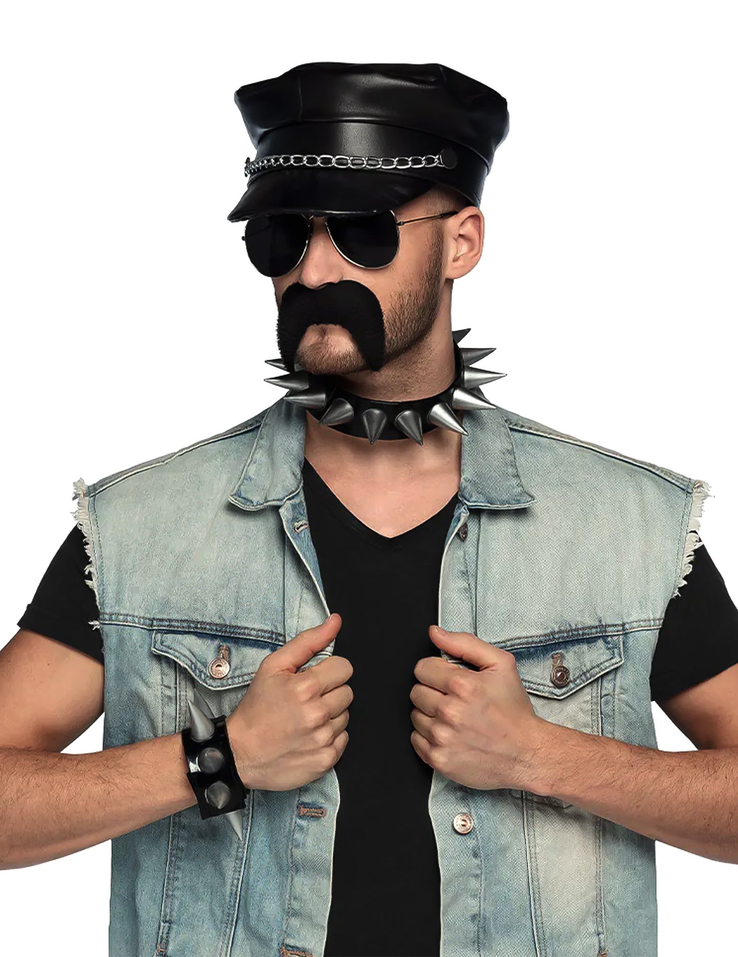 Gros plan sur la casquette et le collier à pointes du kit d'accessoires rockeur pour adulte