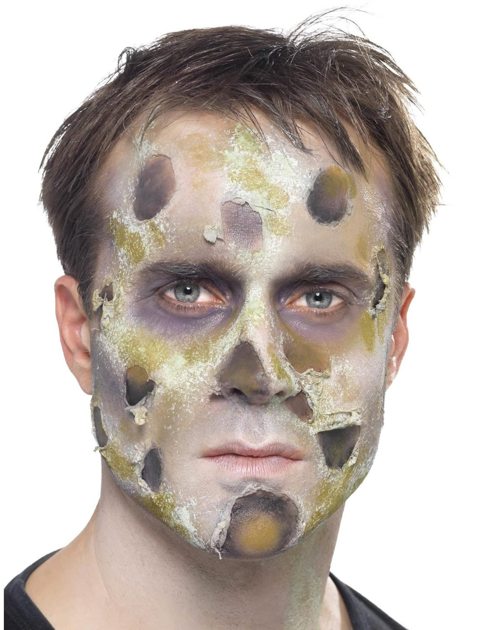 Krupni plan na efekt raspadnute kože iz kompleta šminka zombiji