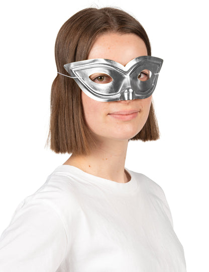 Odrasli briljantni srebrni vuk