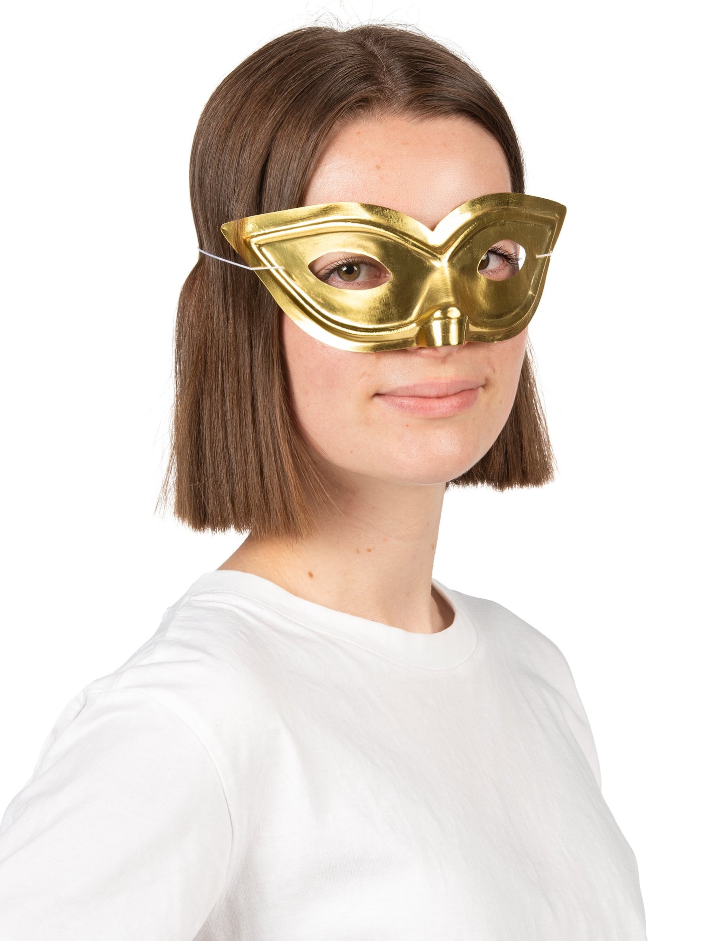 Odrasli sjajni zlatni vuk