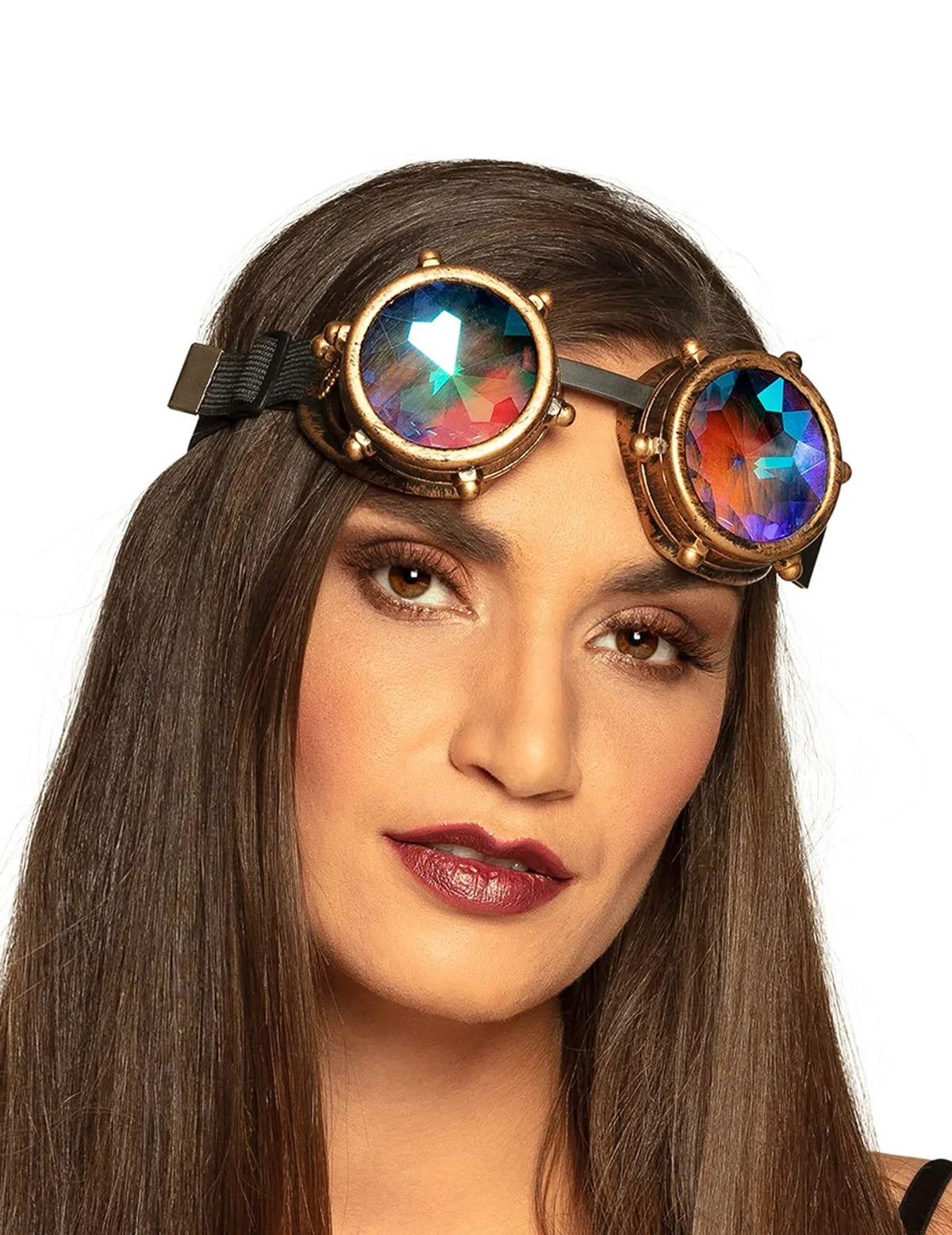 Krupni plan na staklima naočala s prizmičnim staklima steampunk