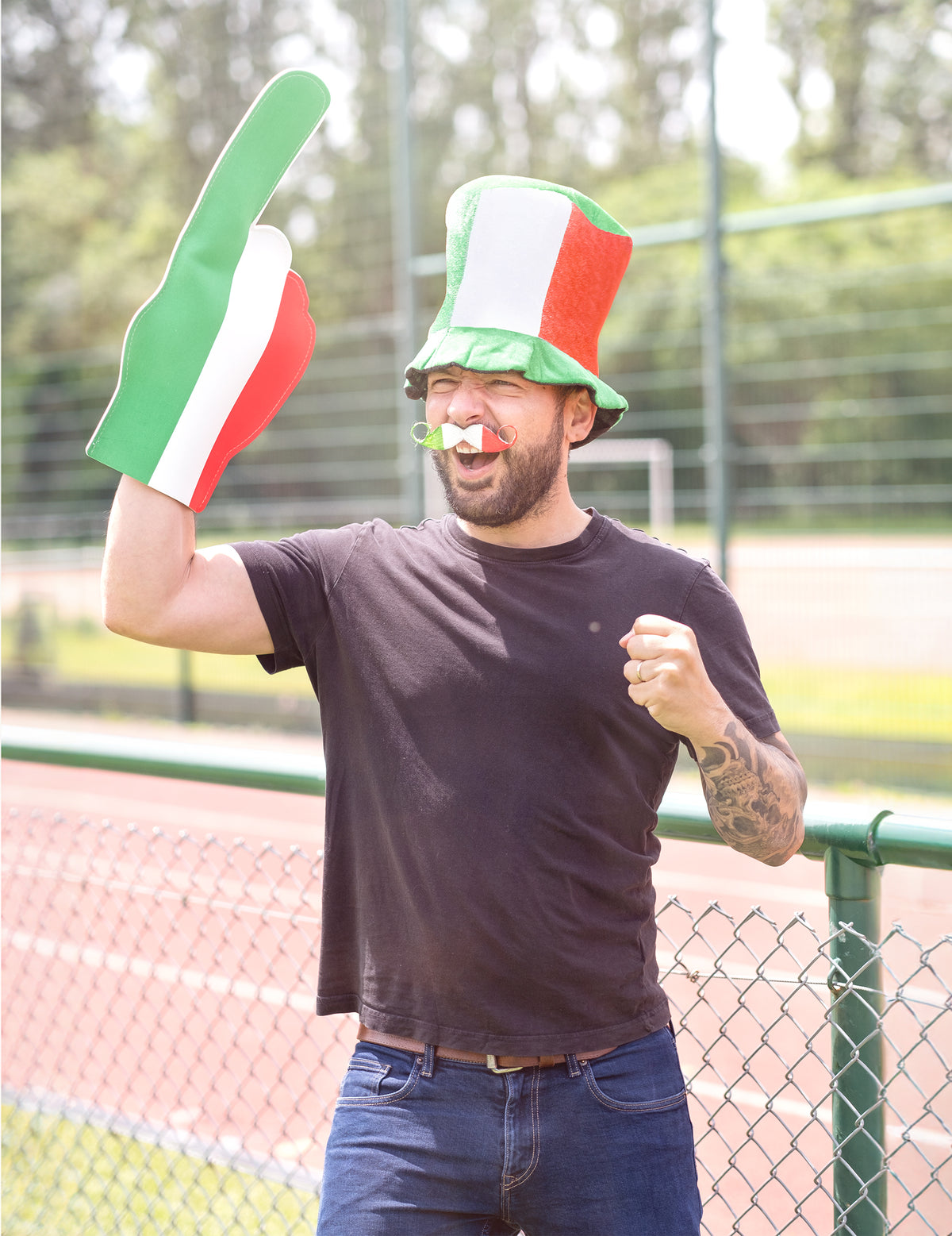 Supporter brandissant la main en mousse Italie