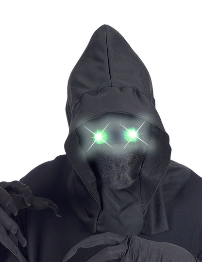 U punom kapuljaču nevidljive maske za lice i očima zelenih svjetlosnih očiju