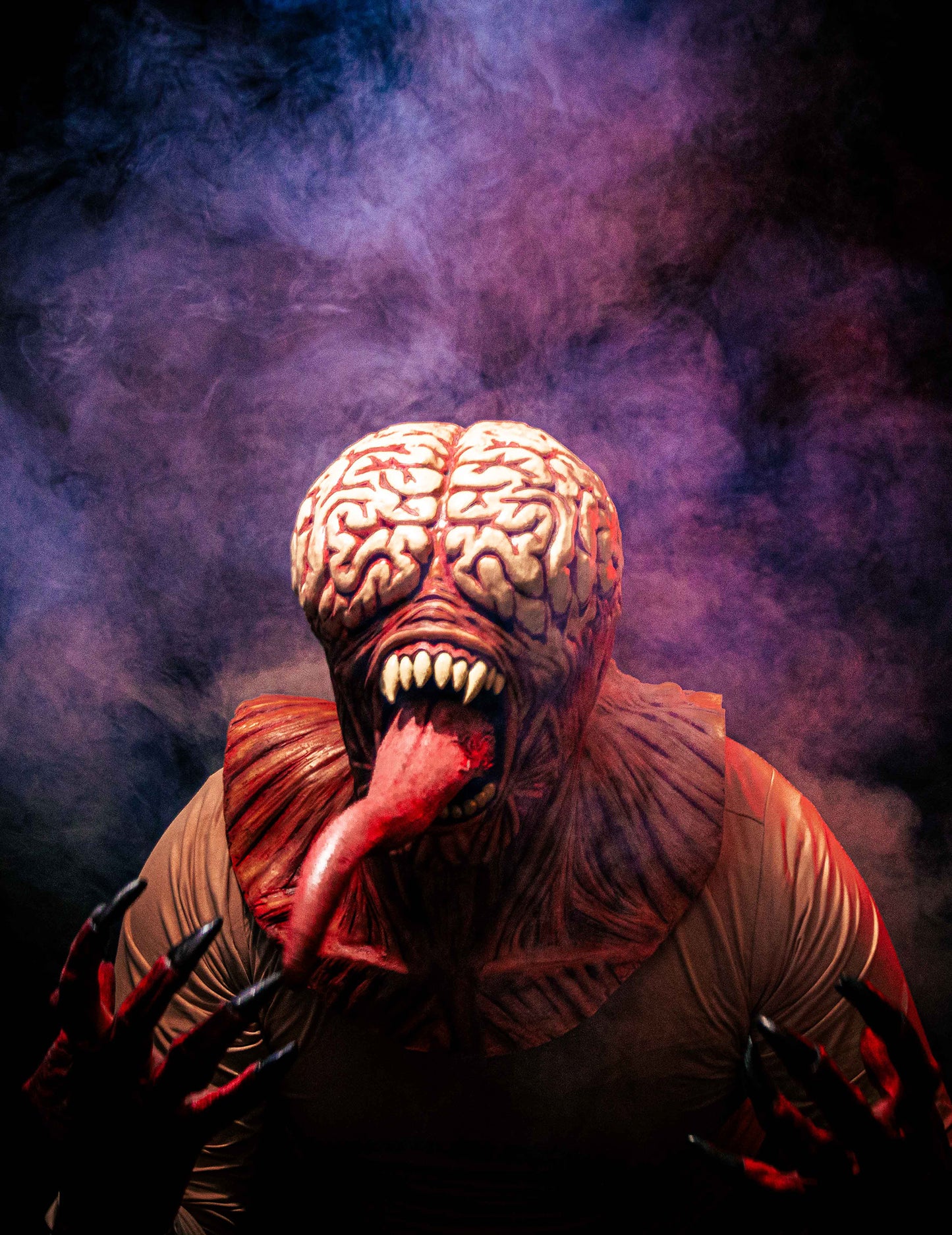 Odrasla mozga mozga maska ​​s punim licem