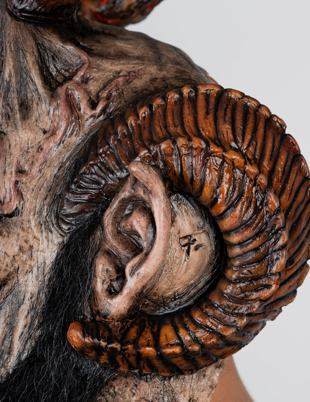 Masque intégral monstre de l'apocalypse pour adulte marron avec cornes