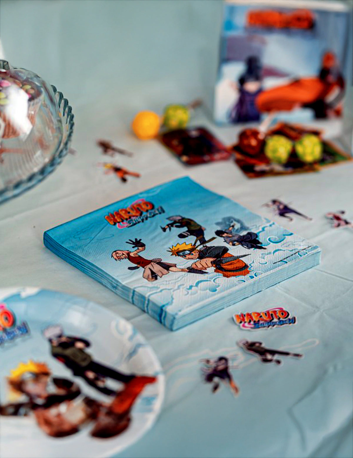 Reciklirajući papirnati stolnjak Naruto Shippuden™ 136 x 228 cm