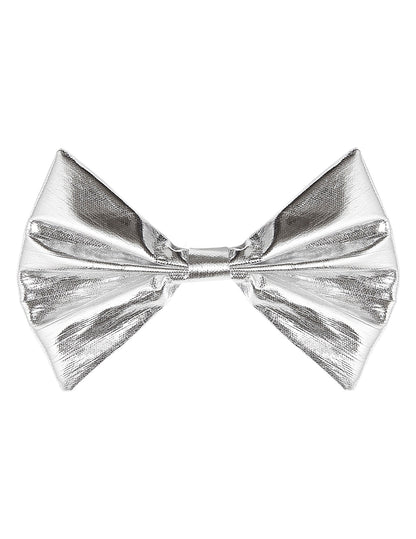 Gros plan sur la texture du noeud papillon argenté pour adulte