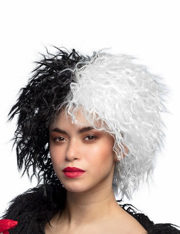 Ženska okrutna perika