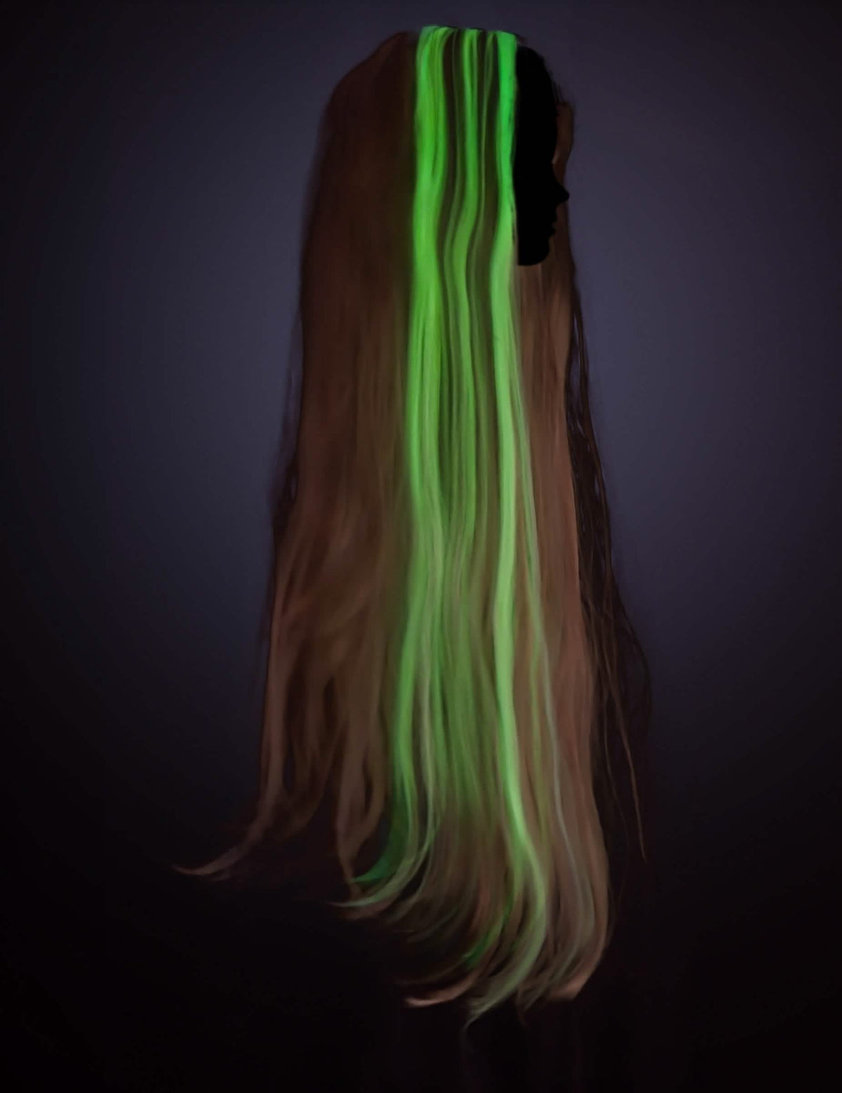 Sjajni zeleni odsjaj u mraku od fosforescentne perike princeze Rapunzel™