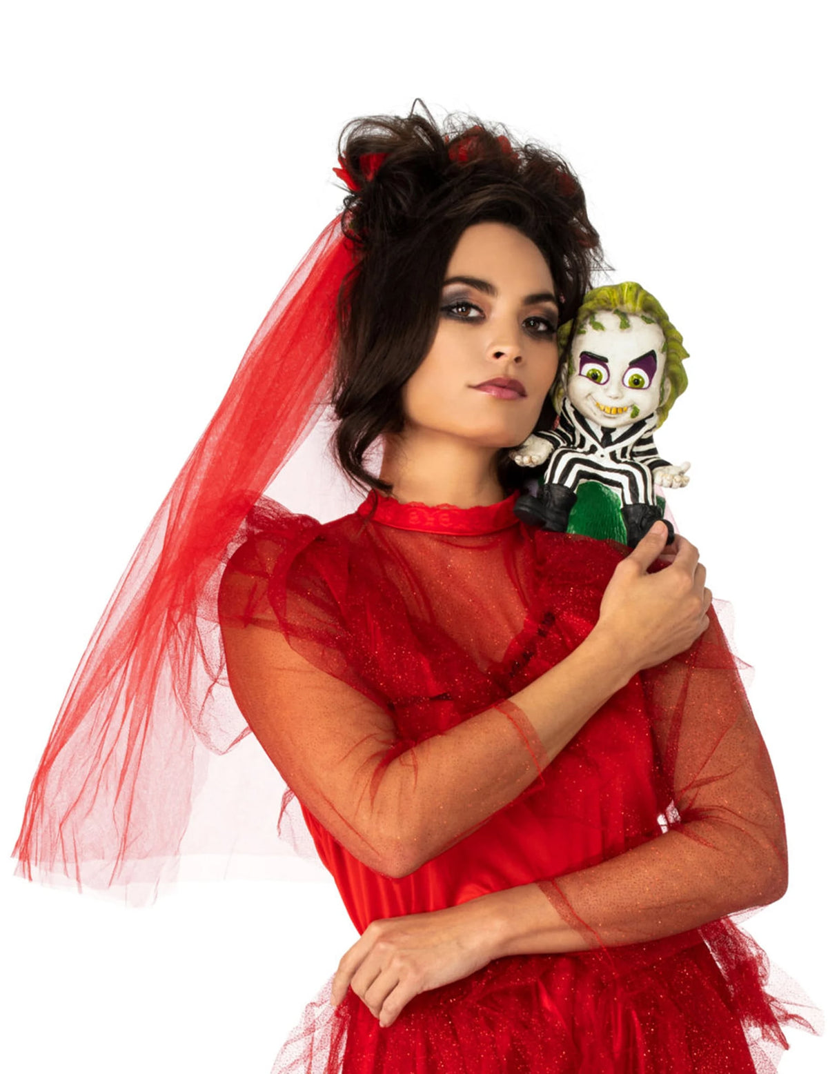 Mise en situation du petit Beetlejuice d'épaule porté sur l'épaule
