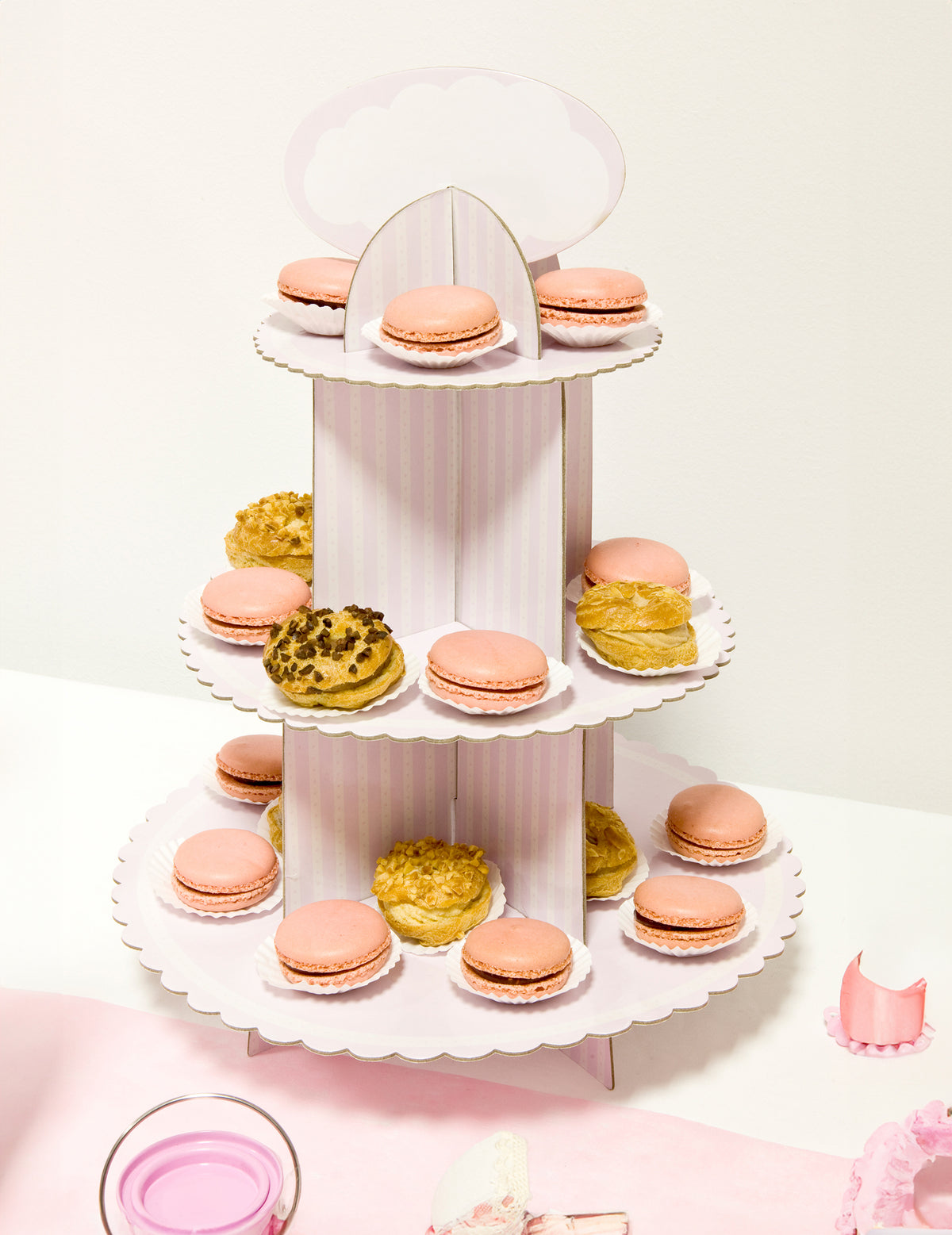 Présentoir à cupcake en carton pour anniversaire blanc et rose à rayures