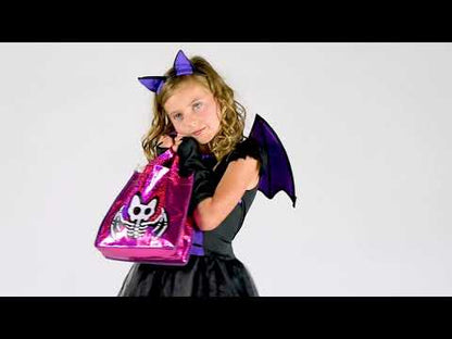 Crna i ljubičasta djevojka prerušena