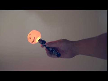 Narančasta svjetiljka od bundeve ukrašena Noć vještica