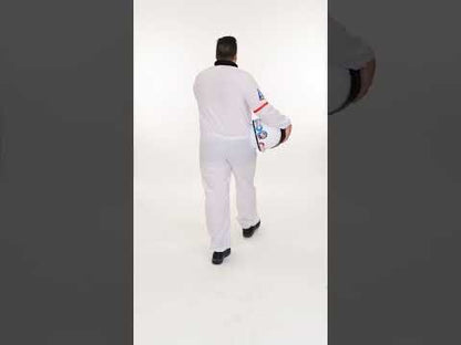 Muški astronaut velike veličine prerušen