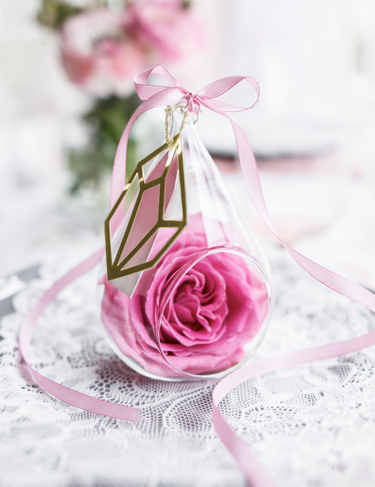 Ružičasta satenska vrpca 0,6 cm x 25m