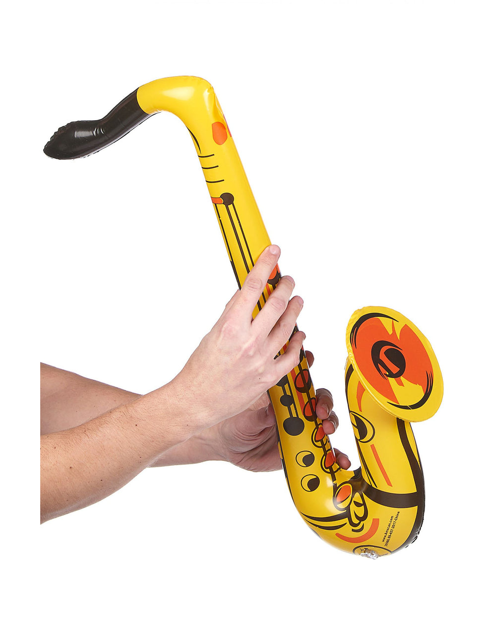 Détail de la prise en main du saxophone gonflable saxophone pour adulte