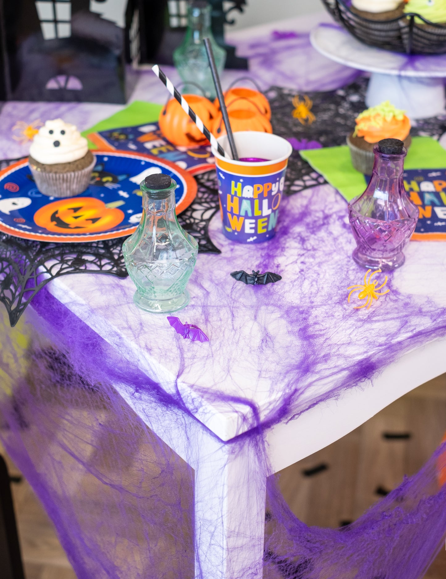 Violet Spider Web sa paucima 20 g Noć vještica